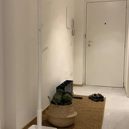 Miri Apartman